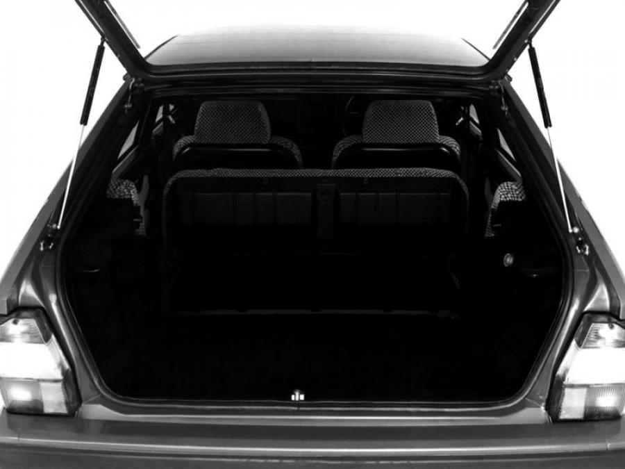  Lancia Delta 1979 года  (UK) (фото 3 из 6)